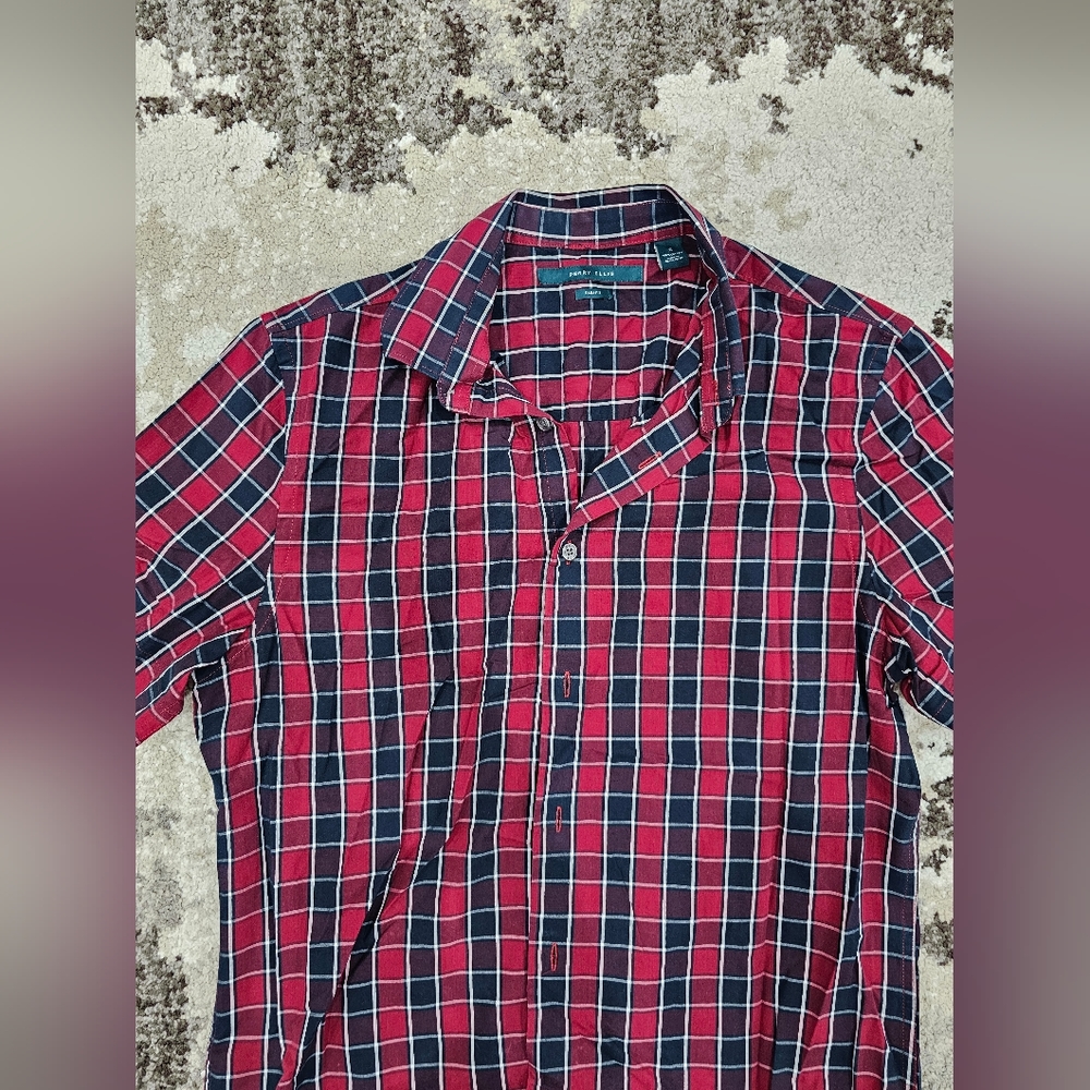 Perry Ellis, small slim-fit, button-up, short sleeve shirt